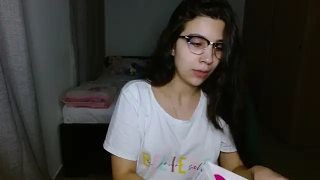 mia  lopez  online show from November 24, 2025, 1:05 am