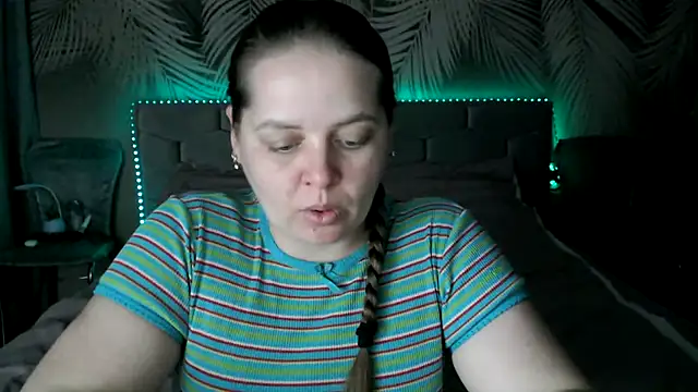 uliastar online show from March 31, 2026, 7:20 am