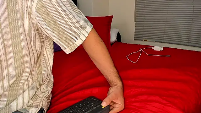 alexman fuck online show from April 28, 2026, 2:27 am