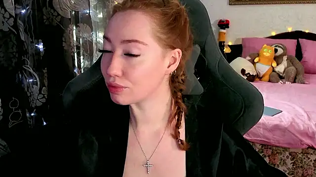 TinaBrook online show from February 26, 2026, 4:44 am