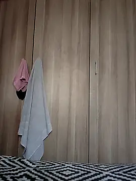 Snapshot of douksm chatting on September 28, 2025, 7:03 am douksm online show from September 28, 2025, 7:03 am