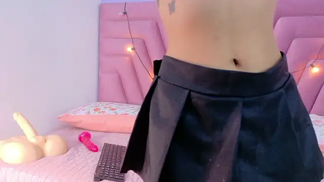 Snapshot of kinkylittlegirll chatting on January 18, 2026, 12:53 pm kinkylittlegirll online show from January 18, 2026, 12:53 pm