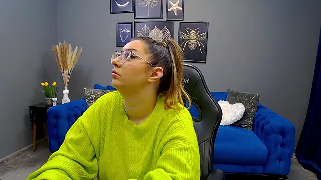 Katewalker  online show from January 23, 2025, 6:14 pm