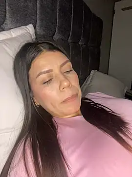 martina contreras online show from February 14, 2026, 3:03 am