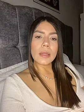 martina contreras online show from June 5, 2026, 5:03 am