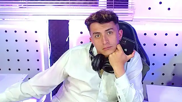 Darko0717 online show from November 8, 2025, 12:11 am