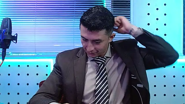 Snapshot of Darko0717 chatting on April 18, 2026, 1:04 pm Darko0717 online show from April 18, 2026, 1:04 pm
