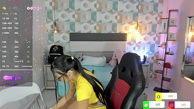 LIA ROUX1 online show from March 4, 2025, 6:04 am