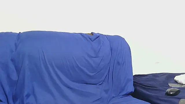 Snapshot of sluttylaura21 chatting on March 15, 2026, 4:51 am sluttylaura21 online show from March 15, 2026, 4:51 am