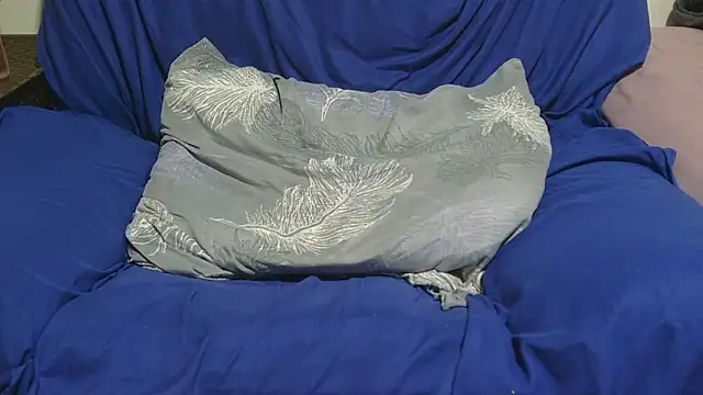 Snapshot of sluttylaura21 chatting on March 25, 2026, 11:49 am sluttylaura21 online show from March 25, 2026, 11:49 am