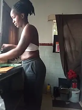 Snapshot of sluttylaura21 chatting on March 26, 2026, 12:44 pm sluttylaura21 online show from March 26, 2026, 12:44 pm