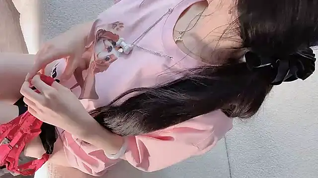 Serena-AU online show from September 26, 2025, 4:11 pm