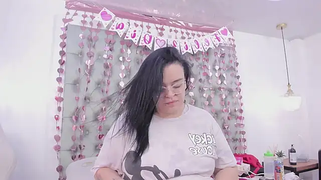 Snapshot of anette_cooper chatting on February 11, 2026, 4:17 am anette cooper online show from February 11, 2026, 4:17 am