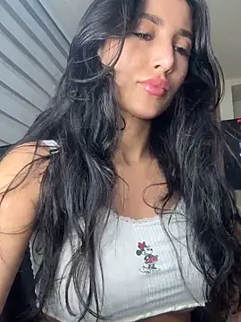 EvaMoet online show from February 2, 2026, 10:03 am