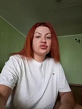 KiraXTender online show from October 17, 2025, 2:59 am