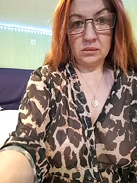 KiraXTender online show from March 3, 2026, 12:44 pm