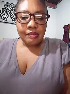 YELLOW BONE online show from May 26, 2026, 8:49 pm