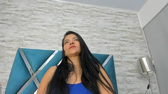 veronica salas online show from January 19, 2025, 1:00 am