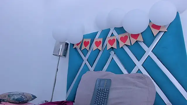 Snapshot of veronica_salas chatting on February 19, 2026, 8:16 pm veronica salas online show from February 19, 2026, 8:16 pm