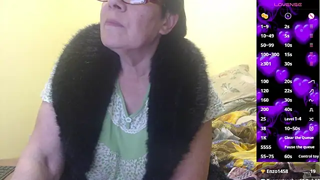 Snapshot of Sandra_Carina chatting on March 31, 2026, 6:19 pm Sandra Carina online show from March 31, 2026, 6:19 pm