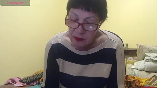 Snapshot of Sandra_Carina chatting on April 7, 2026, 6:41 pm Sandra Carina online show from April 7, 2026, 6:41 pm