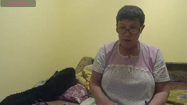 Snapshot of Sandra_Carina chatting on April 28, 2026, 8:36 pm Sandra Carina online show from April 28, 2026, 8:36 pm