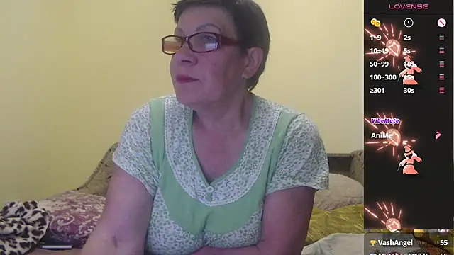 Snapshot of Sandra_Carina chatting on May 15, 2026, 3:35 am Sandra Carina online show from May 15, 2026, 3:35 am