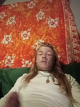 Snapshot of Salted_Playday chatting on October 31, 2025, 2:12 am Salted Playday online show from October 31, 2025, 2:12 am