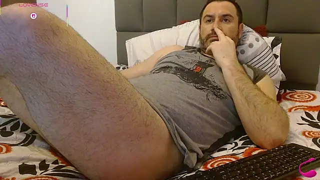 rodrher81 online show from December 16, 2025, 3:44 am