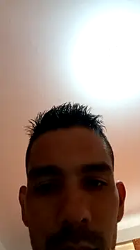 JohanyLatino online show from April 1, 2026, 4:37 pm