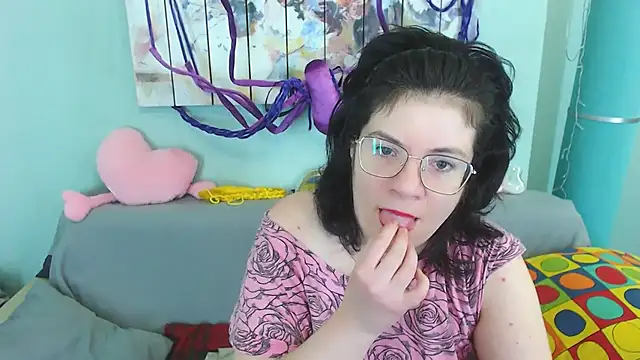 EverlyRays online show from December 21, 2024, 1:10 pm