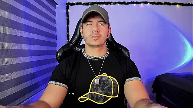 Snapshot of ransoj chatting on February 15, 2026, 12:07 am ransoj online show from February 15, 2026, 12:07 am