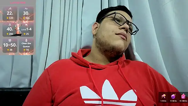 Snapshot of batman2433 chatting on October 29, 2025, 12:57 am batman2433 online show from October 29, 2025, 12:57 am