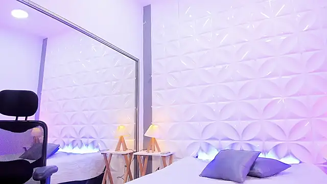 Snapshot of Fenty_XX chatting on February 1, 2026, 12:48 pm Fenty XX online show from February 1, 2026, 12:48 pm