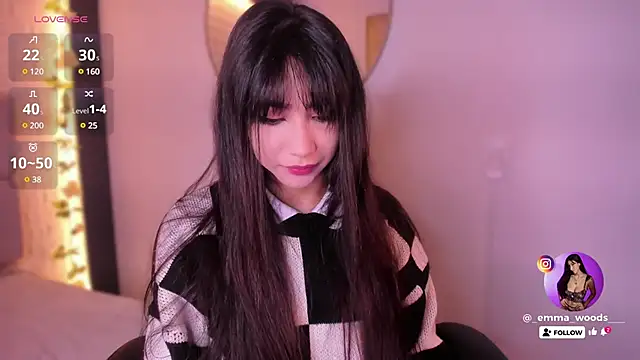 Snapshot of emma_woods_ chatting on December 6, 2024, 12:16 pm emma woods online show from December 6, 2024, 12:16 pm