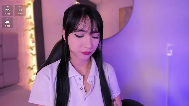 Snapshot of emma_woods_ chatting on December 19, 2024, 12:23 pm emma woods online show from December 19, 2024, 12:23 pm