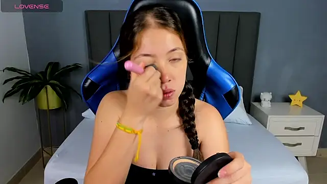 nataly rodri online show from January 17, 2025, 12:10 pm