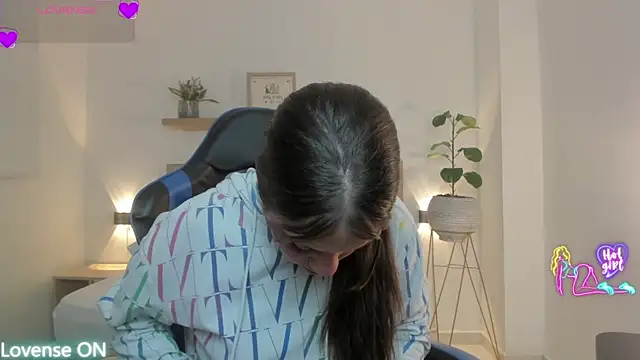 nataly rodri online show from March 28, 2026, 2:00 am