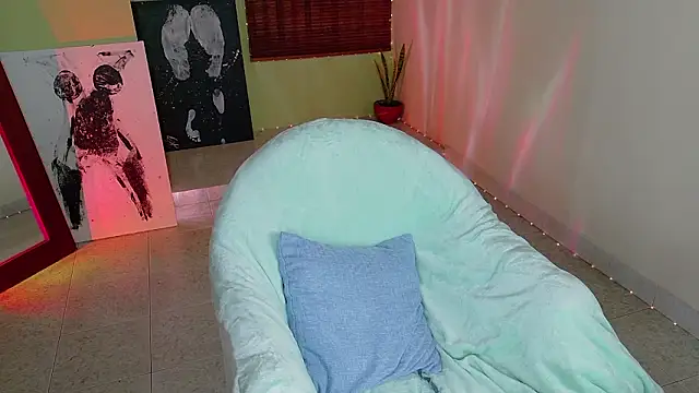 Snapshot of Emma__Blanco chatting on February 10, 2026, 7:07 pm Emma Blanco online show from February 10, 2026, 7:07 pm