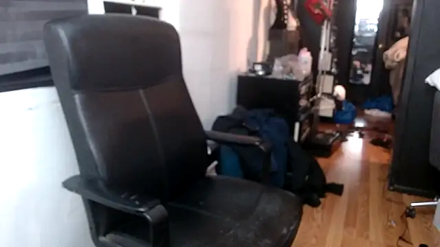 Snapshot of leanjamesdean chatting on March 8, 2025, 2:34 am leanjamesdean online show from March 8, 2025, 2:34 am