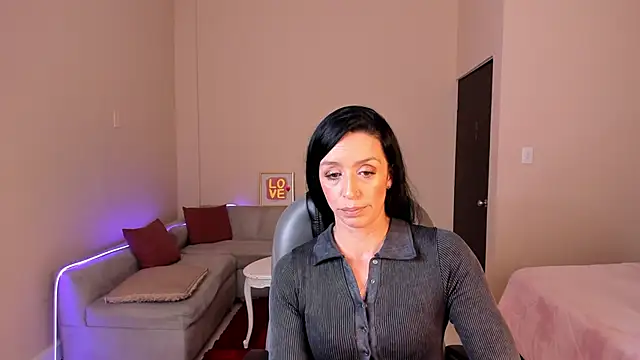 Snapshot of Kristen_Garner chatting on May 25, 2026, 8:15 pm Kristen Garner online show from May 25, 2026, 8:15 pm