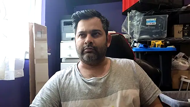 Snapshot of Sakhtlaundaz chatting on May 22, 2026, 1:50 pm Sakhtlaundaz online show from May 22, 2026, 1:50 pm