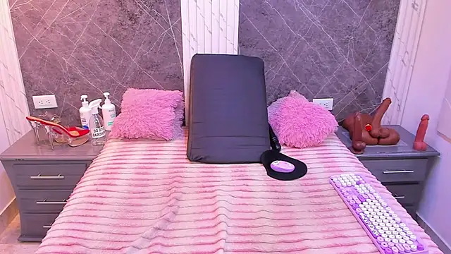 AndreaFletcher online show from February 9, 2026, 7:40 pm