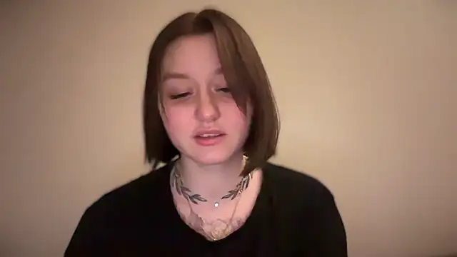 Isabel-Bailey online show from January 19, 2025, 9:02 pm