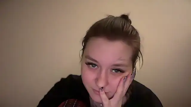 Isabel-Bailey online show from January 22, 2025, 10:05 pm