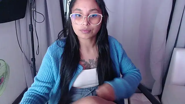 Cuteprincess21 online show from February 2, 2025, 6:48 am