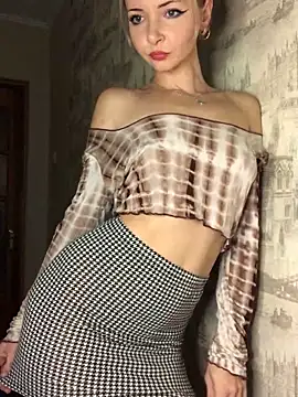 Kristina03 online show from January 5, 2026, 9:18 pm