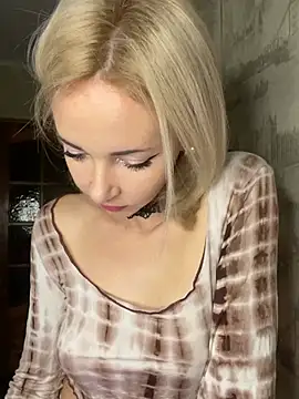 Snapshot of Kristina03 chatting on February 11, 2026, 9:31 pm Kristina03 online show from February 11, 2026, 9:31 pm