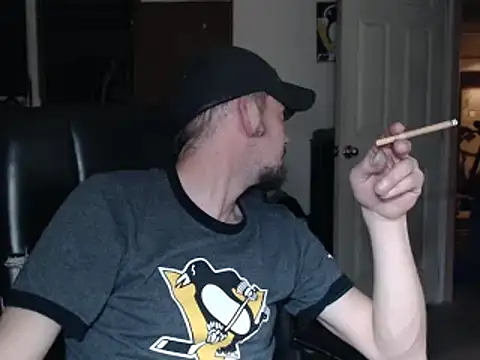 pensguy30 online show from December 10, 2024, 11:40 pm