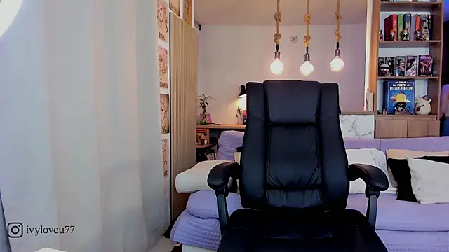 ivyloveu11 online show from February 28, 2026, 3:51 am